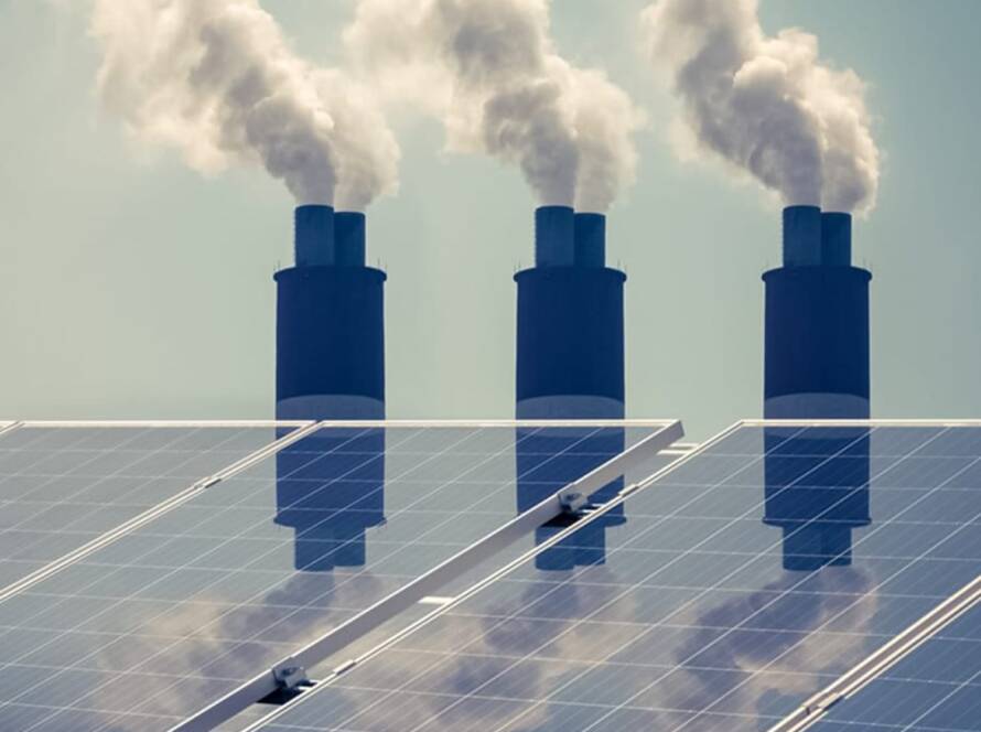 Impianto fotovoltaico installato su capannone industriale con pannelli solari – Incentivi 2025 per aziende e PMI